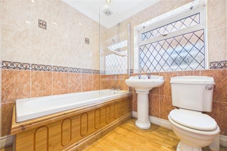 3 bedroom Semi-detached house for sale in Sheppard Road, Basingstoke