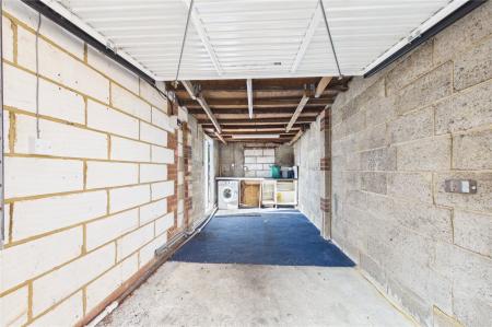 3 bedroom Semi-detached house for sale in Sheppard Road, Basingstoke