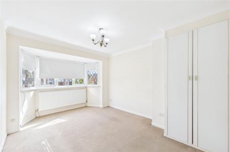 3 bedroom Semi-detached house for sale in Sheppard Road, Basingstoke