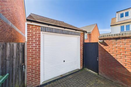 5 bedroom Detached house for sale in St. Catherine Road, Basingstoke
