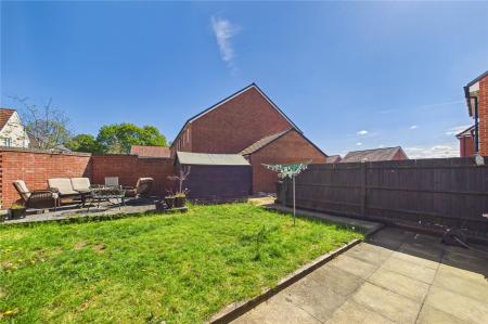 5 bedroom Detached house for sale in St. Catherine Road, Basingstoke