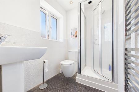 5 bedroom Detached house for sale in St. Catherine Road, Basingstoke
