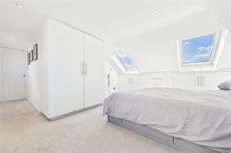 5 bedroom Detached house for sale in St. Catherine Road, Basingstoke