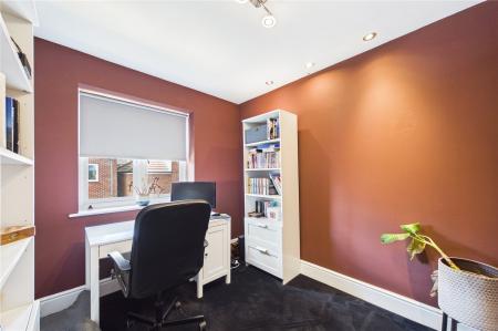 5 bedroom Detached house for sale in St. Catherine Road, Basingstoke