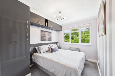 4 bedroom Detached house for sale in Appletree Close, Oakley