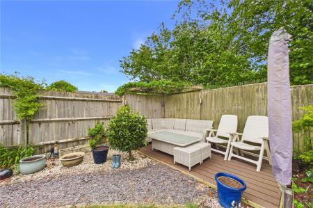 4 bedroom Detached house for sale in Appletree Close, Oakley