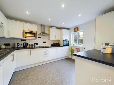1 bedroom Ground floor flat for sale in Westdeane Court, Basingstoke