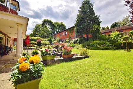 1 bedroom Ground floor flat for sale in Westdeane Court, Basingstoke