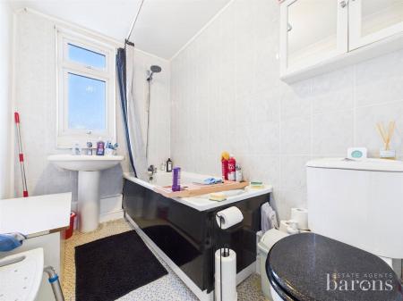 1 bedroom Maisonette for sale in Tweedsmuir Close, Basingstoke