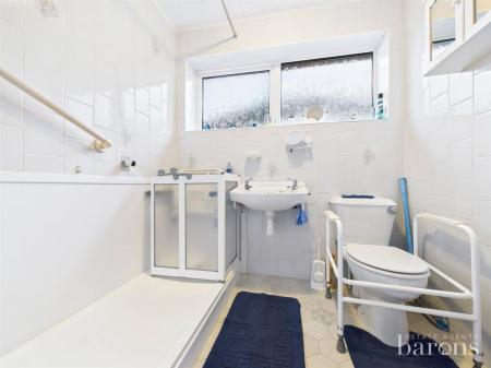 3 bedroom Bungalow for sale in Brackley Way, Basingstoke