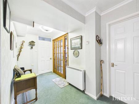3 bedroom Bungalow for sale in Brackley Way, Basingstoke
