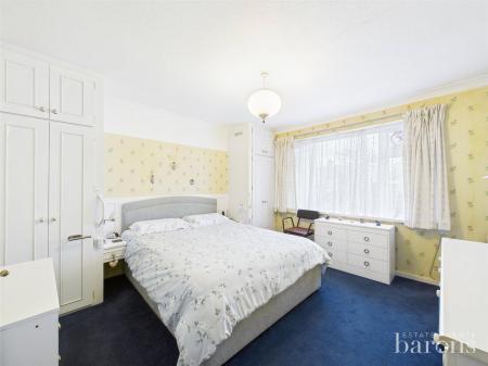 3 bedroom Bungalow for sale in Brackley Way, Basingstoke