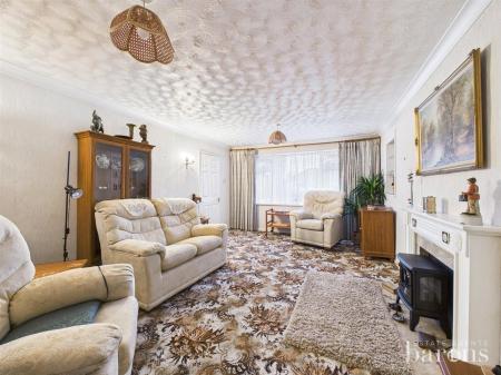 3 bedroom Bungalow for sale in Brackley Way, Basingstoke