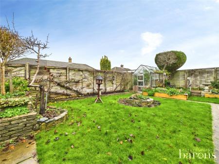 3 bedroom Bungalow for sale in Brackley Way, Basingstoke