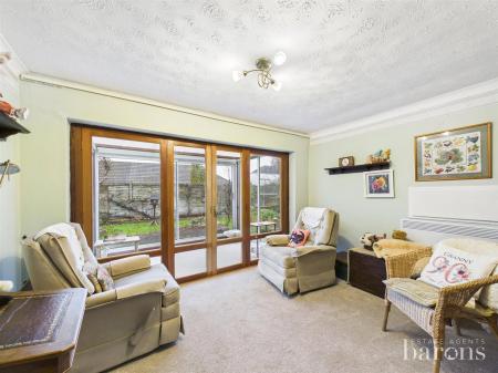 3 bedroom Bungalow for sale in Brackley Way, Basingstoke