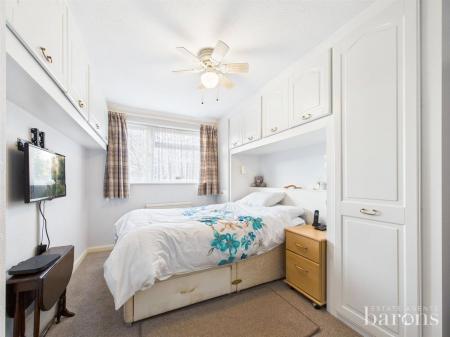 3 bedroom End of terrace house for sale in Lyn Court, Basingstoke