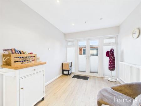 3 bedroom End of terrace house for sale in Lyn Court, Basingstoke