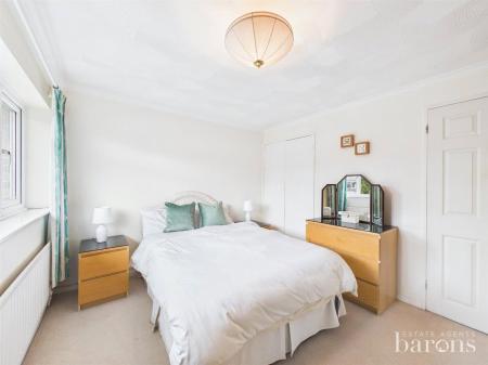 3 bedroom Terraced House for sale in Hillary Road, Basingstoke