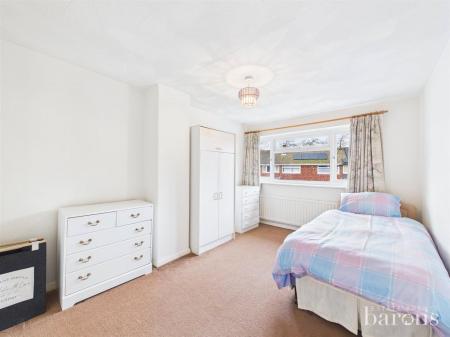 3 bedroom Terraced House for sale in Hillary Road, Basingstoke