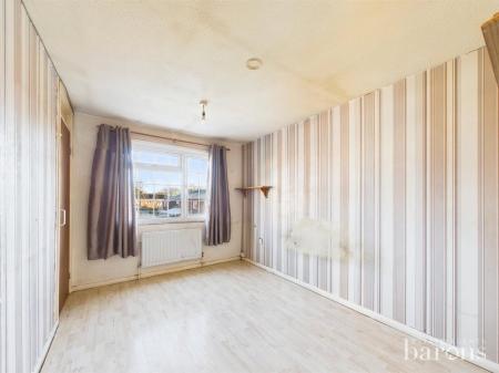3 bedroom End of terrace house for sale in Harlech Close, Basingstoke