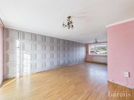 3 bedroom End of terrace house for sale in Harlech Close, Basingstoke