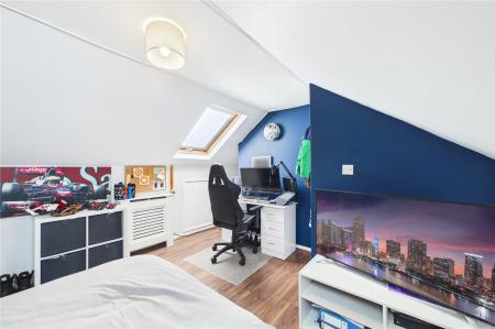 4 bedroom Terraced House for sale in Cavalier Road, Old Basing