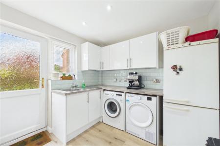 5 bedroom Detached house for sale in Highwood Ridge, Basingstoke