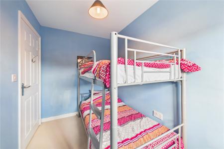 2 bedroom Terraced House for sale in Vernham Mews, Basingstoke