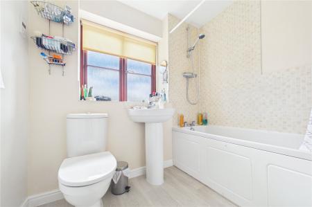 2 bedroom Terraced House for sale in Vernham Mews, Basingstoke