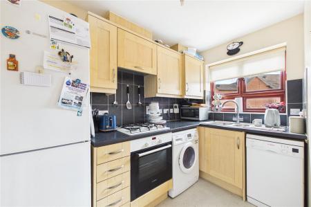 2 bedroom Terraced House for sale in Vernham Mews, Basingstoke