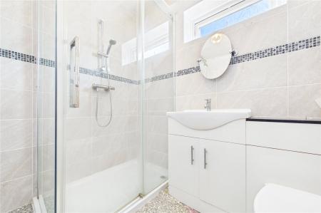 3 bedroom End of terrace house for sale in Falkland Road, Basingstoke