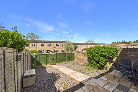 3 bedroom End of terrace house for sale in Falkland Road, Basingstoke