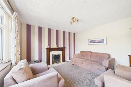 3 bedroom End of terrace house for sale in Falkland Road, Basingstoke