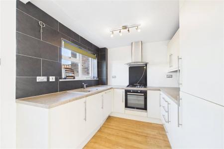 3 bedroom Terraced House for sale in Lyn Court, Basingstoke
