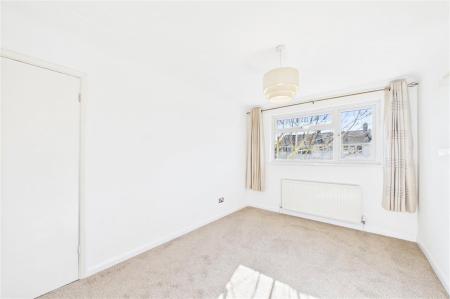 3 bedroom Terraced House for sale in Lyn Court, Basingstoke