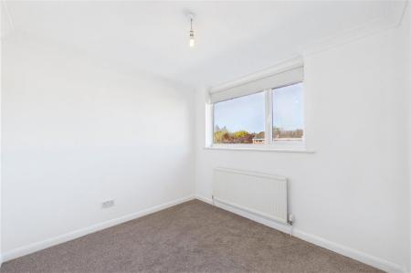 3 bedroom Terraced House for sale in Lyn Court, Basingstoke