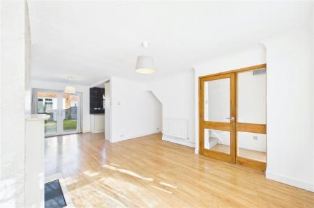 3 bedroom Terraced House for sale in Lyn Court, Basingstoke