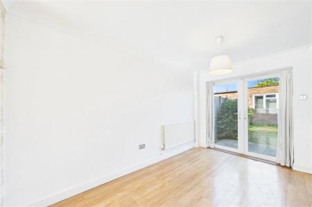 3 bedroom Terraced House for sale in Lyn Court, Basingstoke