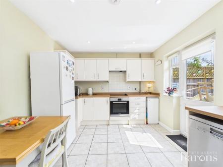 2 bedroom Semi-detached bungalow for sale in Hackwood Lane, Cliddesden