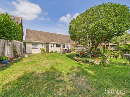 2 bedroom Semi-detached bungalow for sale in Hackwood Lane, Cliddesden