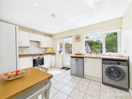 2 bedroom Semi-detached bungalow for sale in Hackwood Lane, Cliddesden