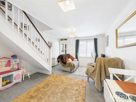 2 bedroom Terraced House for sale in Smiths Mead, North Waltham