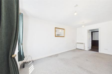 2 bedroom Terraced House for sale in Smiths Mead, North Waltham