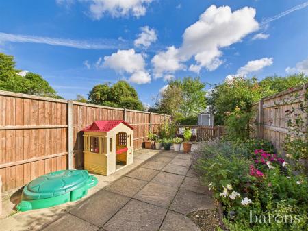 2 bedroom Terraced House for sale in Smiths Mead, North Waltham