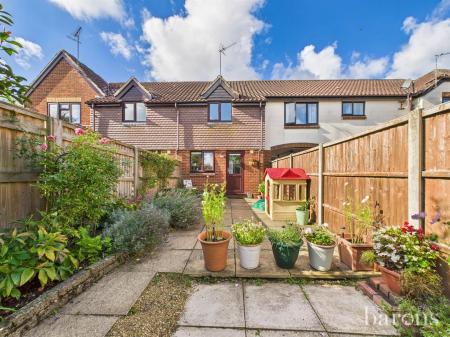 2 bedroom Terraced House for sale in Smiths Mead, North Waltham