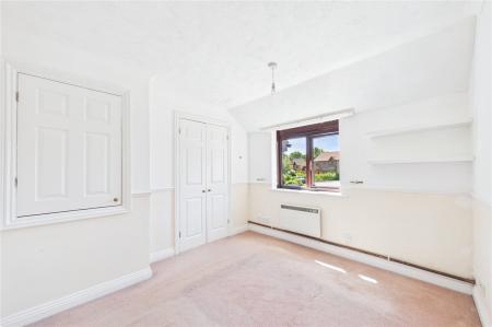 2 bedroom Terraced House for sale in Smiths Mead, North Waltham
