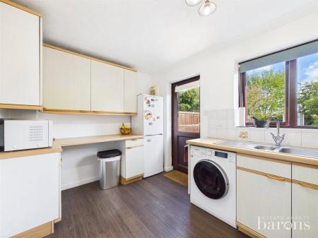 2 bedroom Terraced House for sale in Smiths Mead, North Waltham