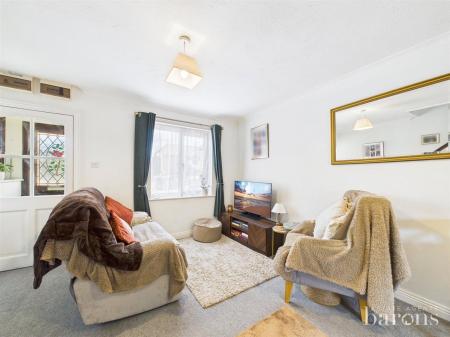 2 bedroom Terraced House for sale in Smiths Mead, North Waltham