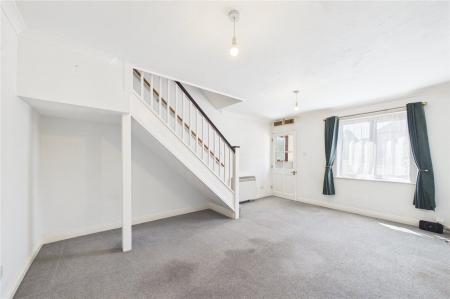 2 bedroom Terraced House for sale in Smiths Mead, North Waltham