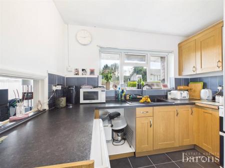 1 bedroom Semi-detached bungalow for sale in Hams Corner, Sherfield-on-Loddon
